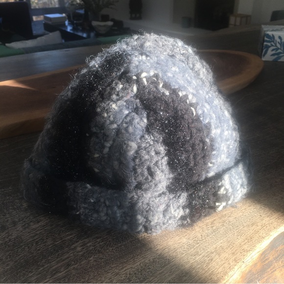 Hat/Beanie - Picture 5 of 6